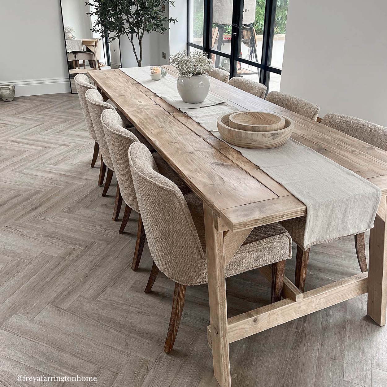 Andersson Dining Table