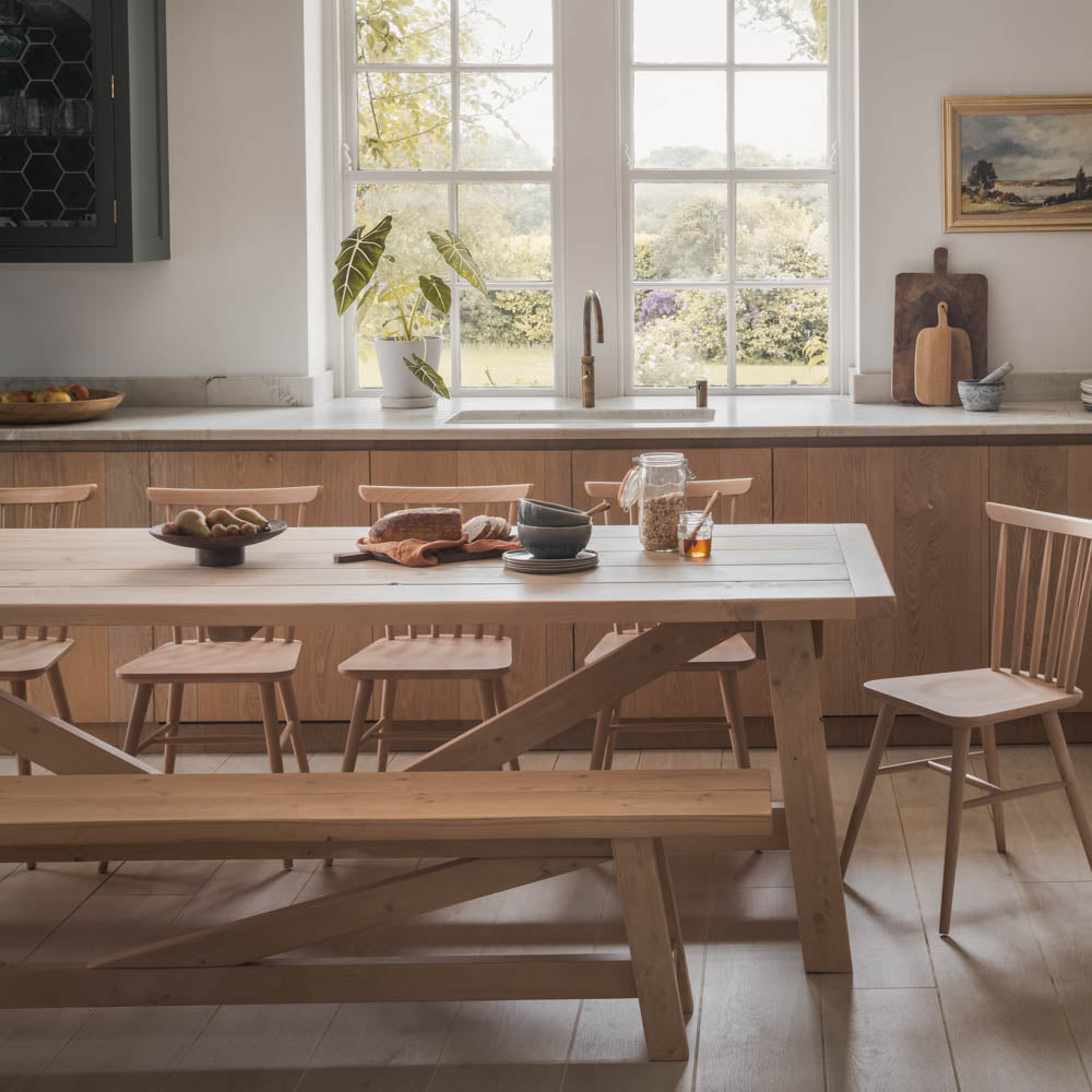 Coast Indoor Dining Table