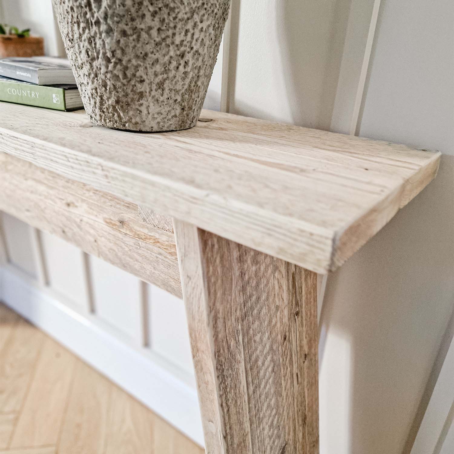 Isle Console Table