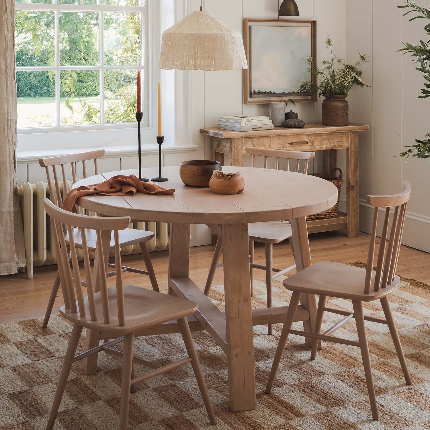 Olsen Round Dining Table – Still and Bloom