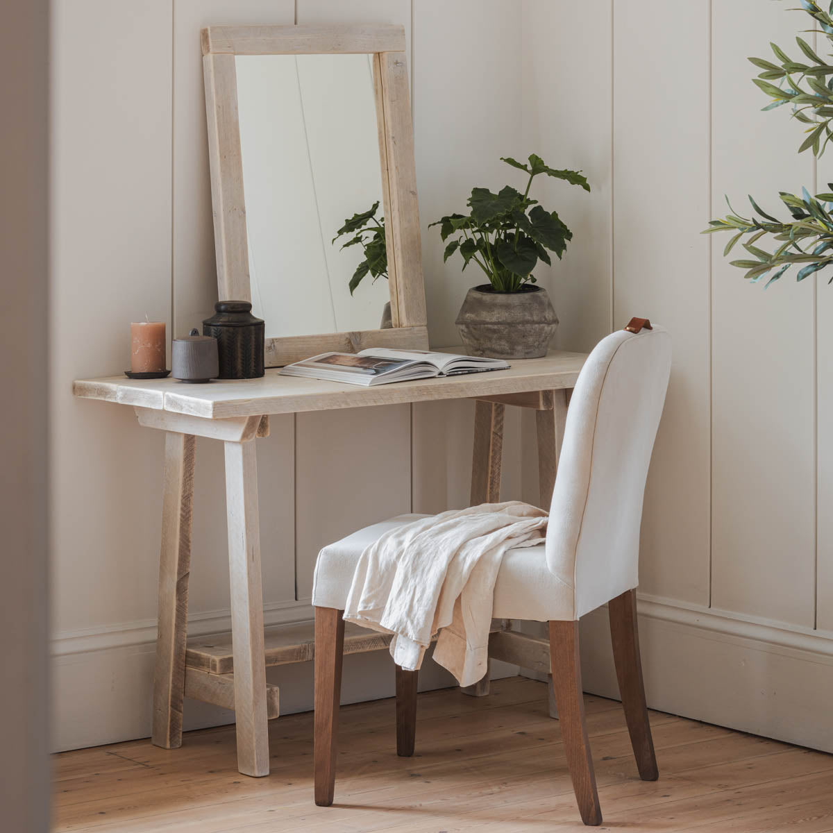 Splay Desk