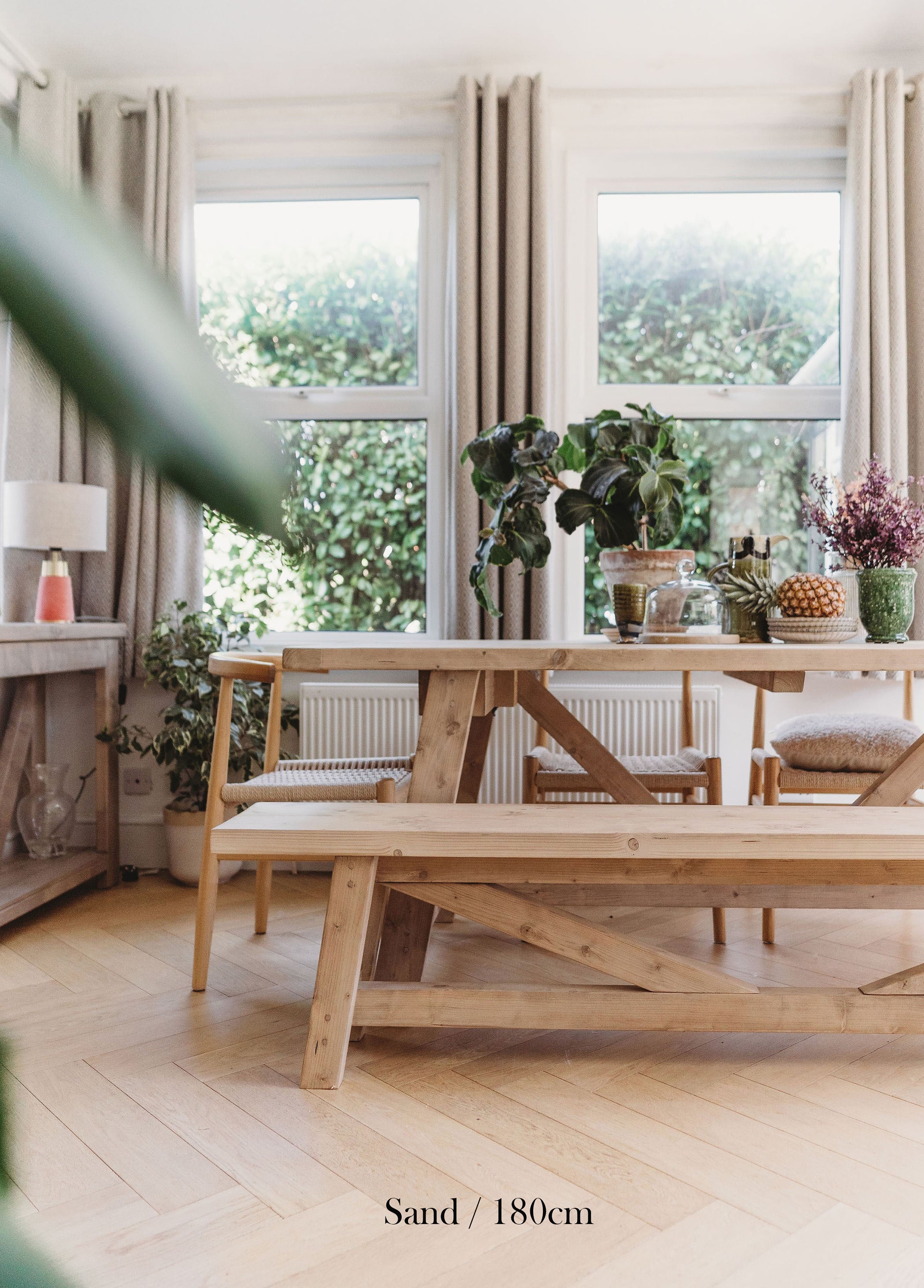 Coast Indoor Dining Table