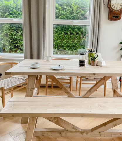 Coast Indoor Dining Table
