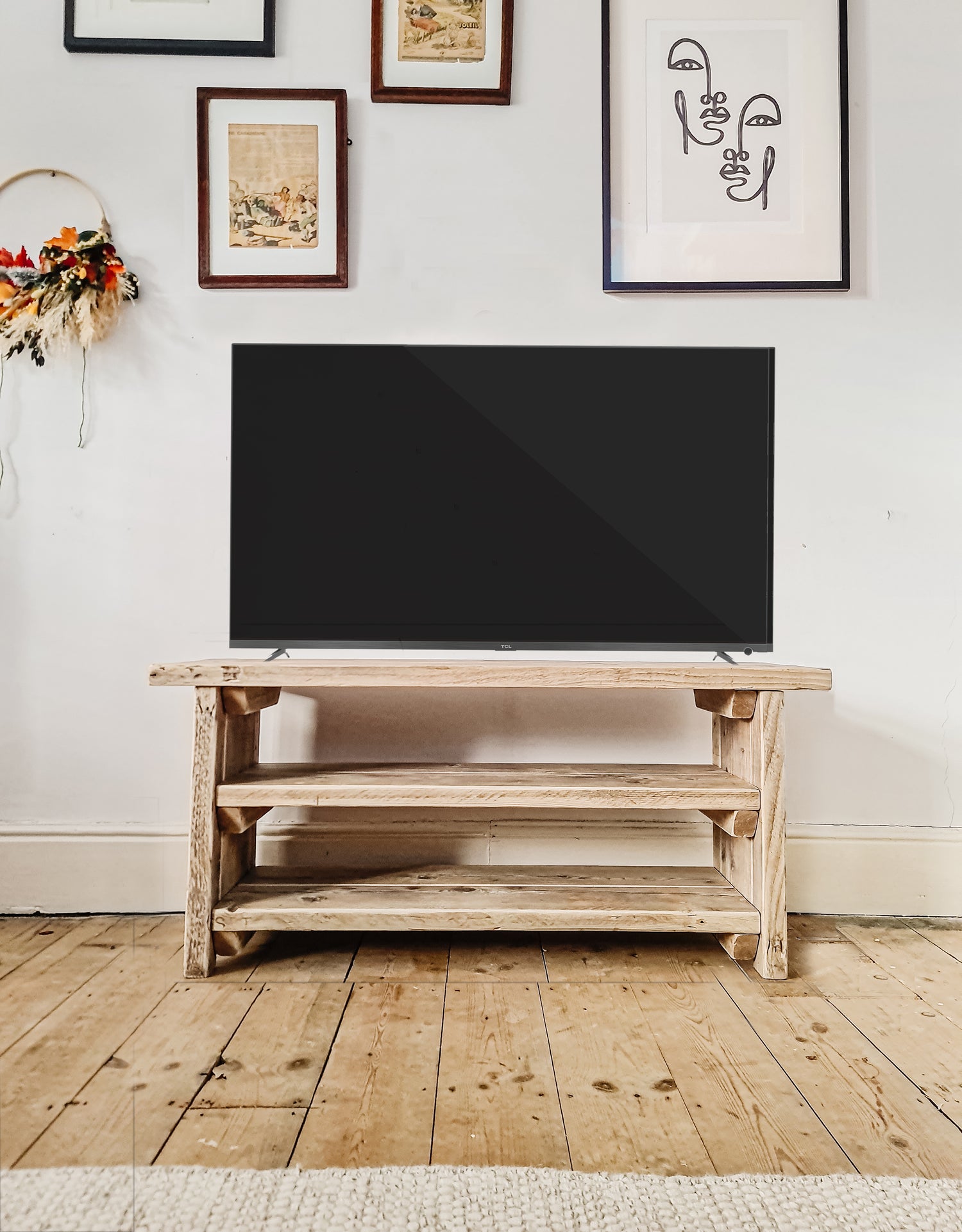 Stow TV Unit